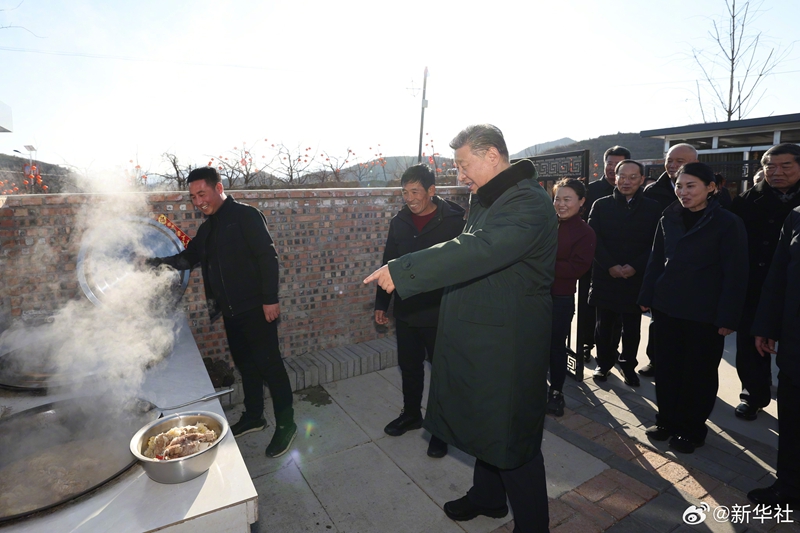 受难群众2.jpg