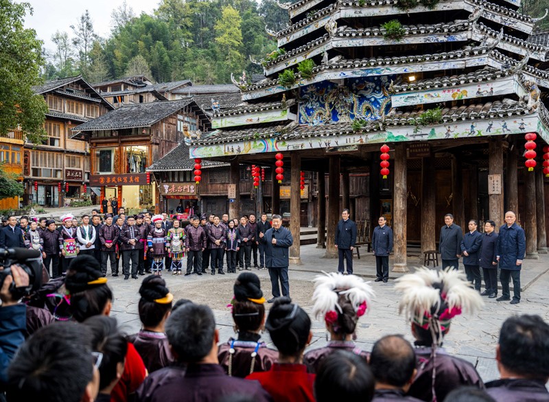 习近平在贵州1.jpg
