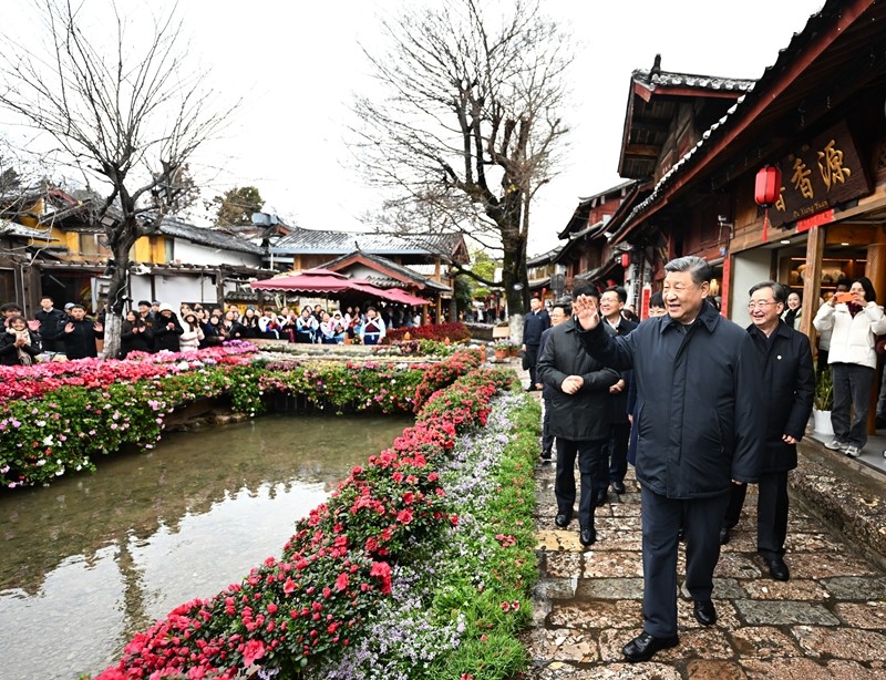 习近平考察云南2.jpg